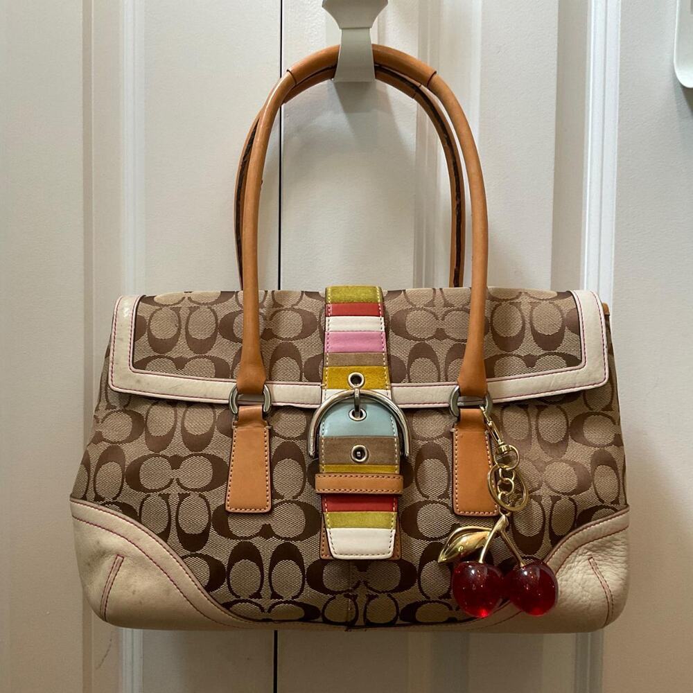 Vintage coach soho signature canvas
